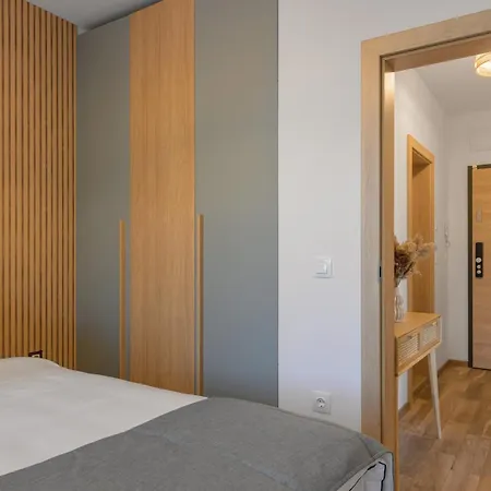 Boho Sea View One-bedroom Pool & Apartament