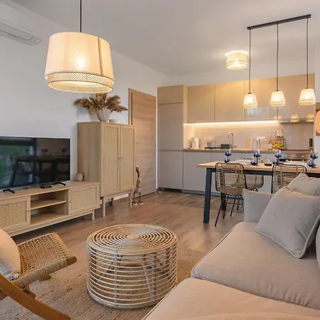 Boho Sea View One-bedroom Pool & Saints Constantine and Helena
