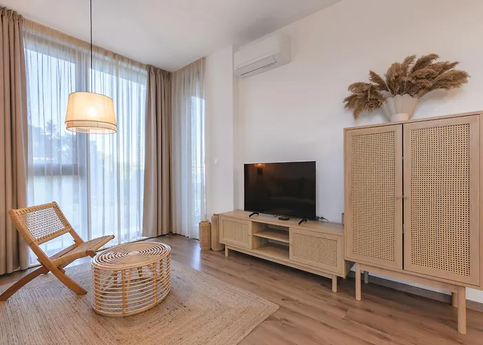 Boho Sea View One-bedroom Pool & アパート セインツ・コンスタンティン＆ヘレナ